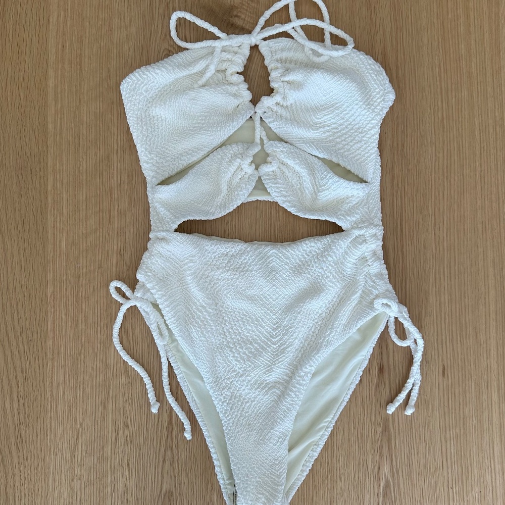DEVON WINDSOR White Textured Cutout One-Piece Swimsuit